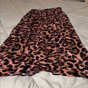 Easy Clothes Leopard Valou Skirt